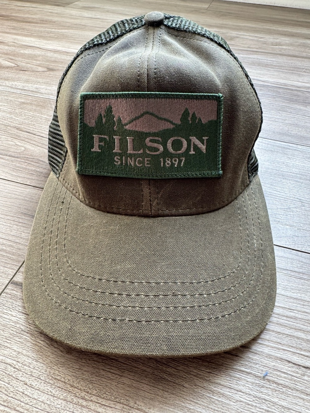 FILSON LOGGER MESH CAP Trucker HAT Adjustable Brass Buckle Green